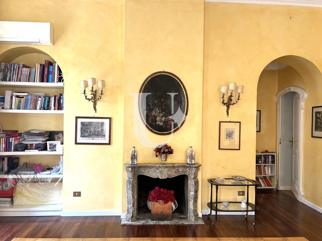 Apartment in Historic Center, Como, Lombardy 4 - 18532689