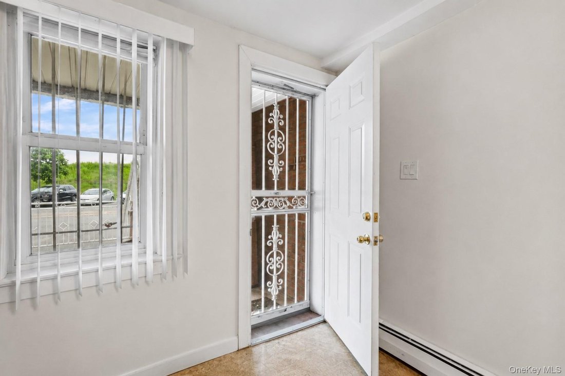 House in New York, New York, United States 4 - 18532864