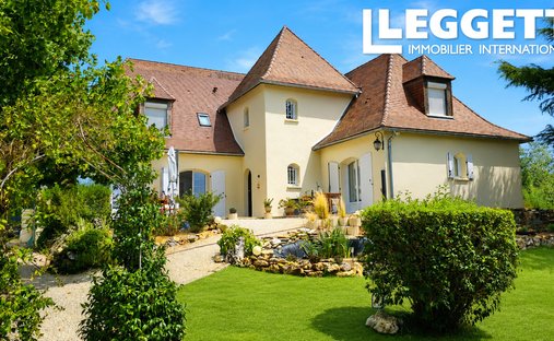 House in Negrondes, Nouvelle-Aquitaine, France 1