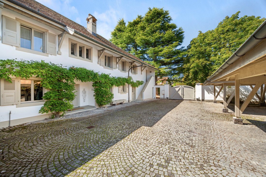 Farm Ranch in Crans-près-Céligny, Waadt, Schweiz 1 - 18532148