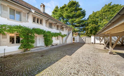 Farm Ranch in Crans-près-Céligny, Waadt, Schweiz 1