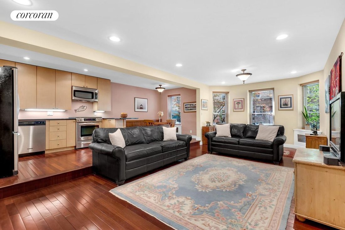 Co Op in New York, New York, United States 2 - 17929414