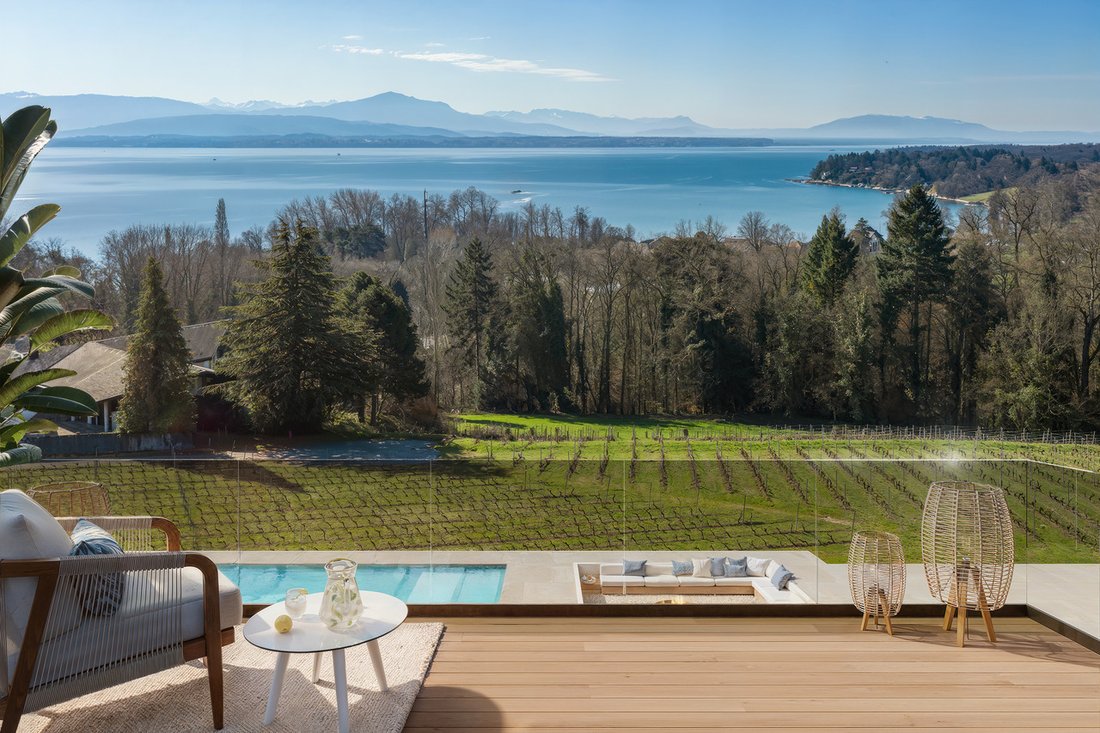 House in Dully, Vaud, Switzerland 2 - 18532159