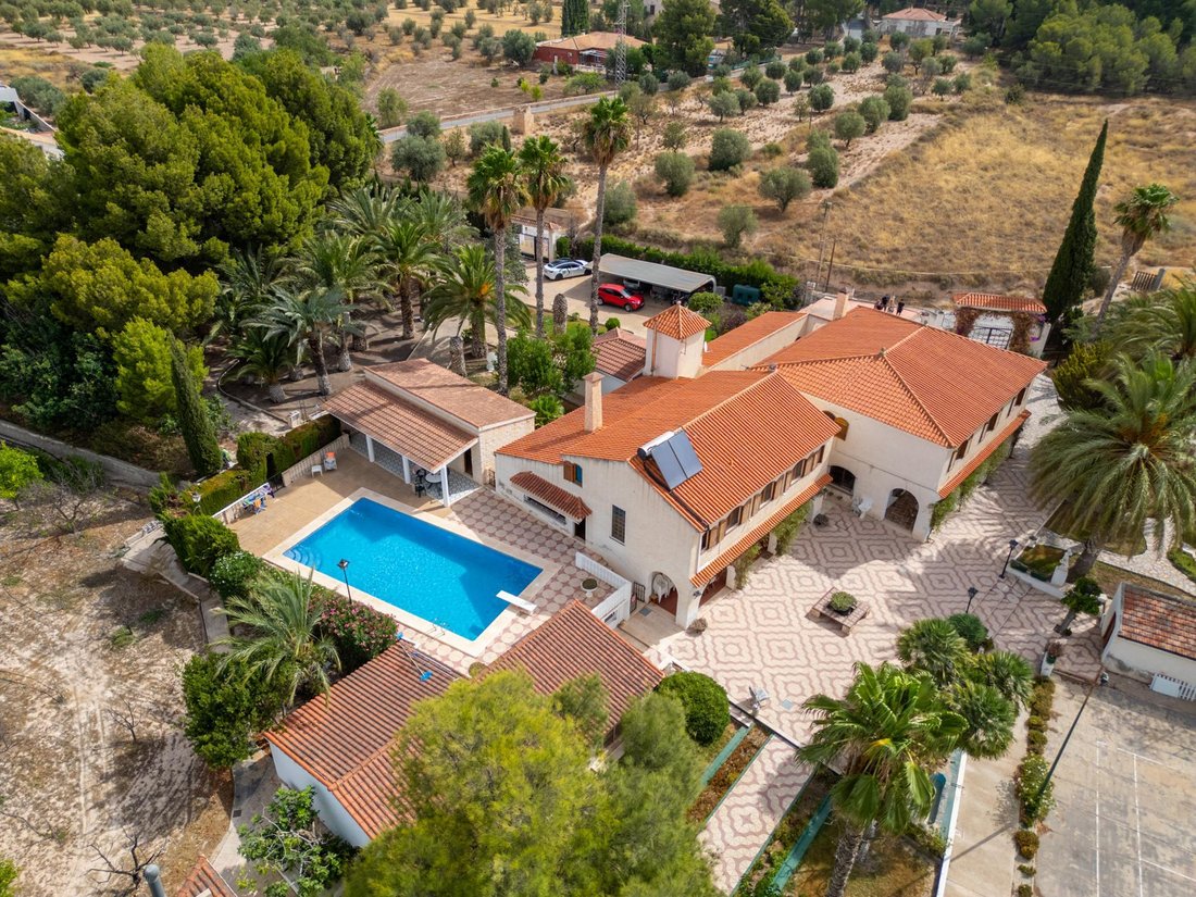 Country House in Elda, Valencian Community, Spain 1 - 17837059