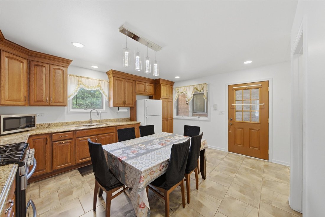 House in Elmhurst, Illinois, United States 2 - 18534954