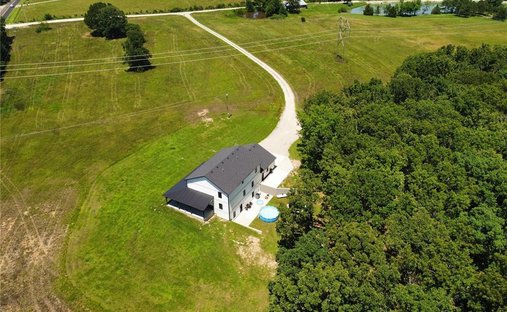 House in Dixon, Missouri, United States 1