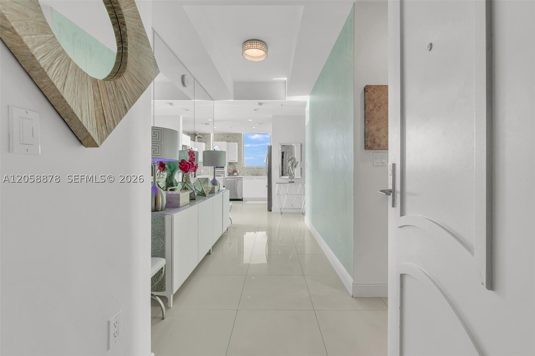 Condo in Miami Beach, Florida, United States 5 - 18534735
