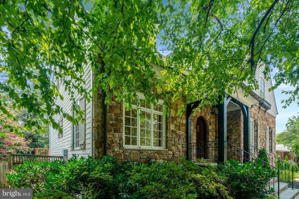House in Arlington, Virginia, United States 2 - 18507007