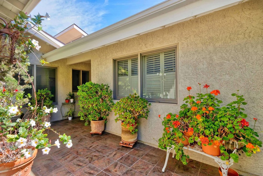 Condo in San Diego, California, United States 5 - 18535659