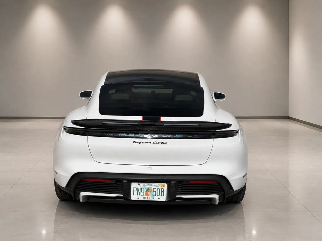 Sedan in Hollywood, FL, United States 3 - 18536801
