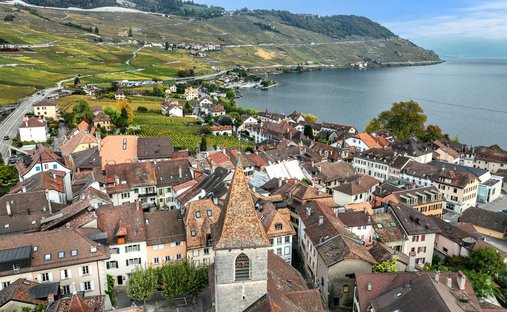 Casa a Bourg-en-Lavaux, Vaud, Svizzera 1