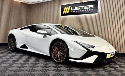 Lamborghini Huracan 5.2 V10 LP 640-2 Tecnica Coupe 2dr Petrol LDF Euro 6 (s/s) (640 ps) in Blackburn, United Kingdom 1