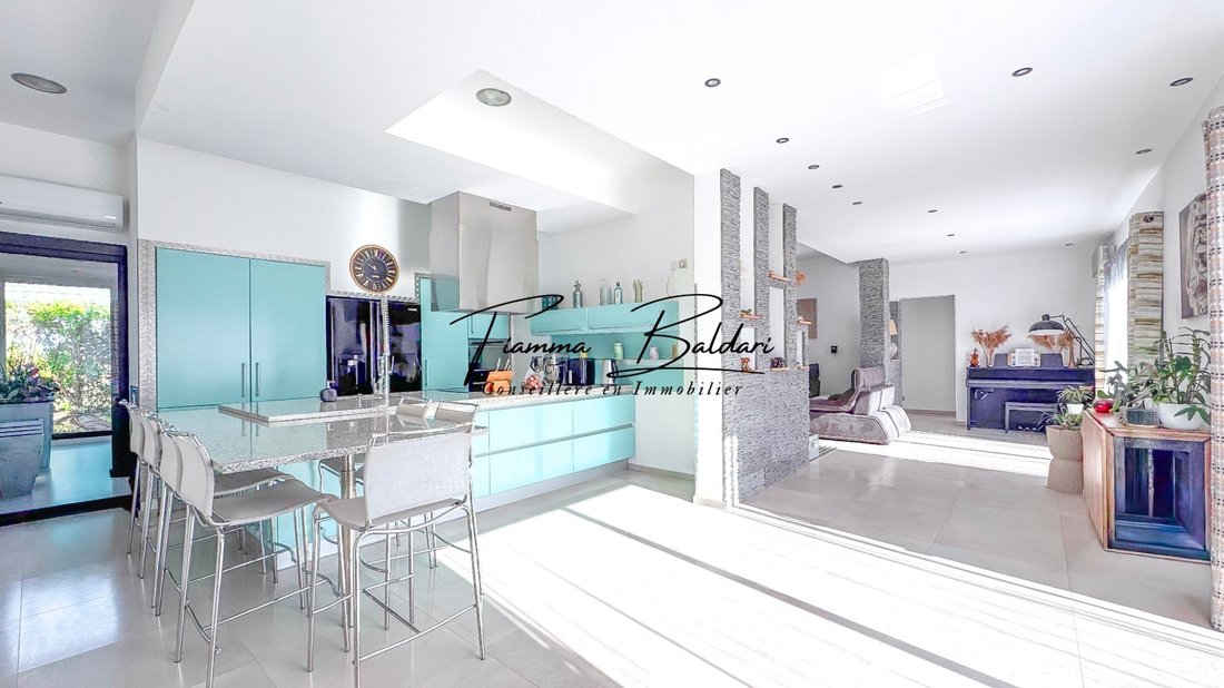 House in Castellare-di-Casinca, Corsica, France 4 - 17839955