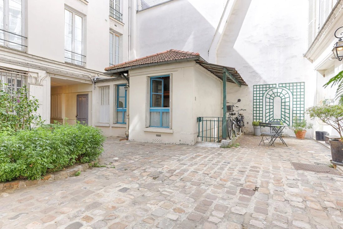 Apartment in Saint Philippe du Roule, Paris 8e Arrondissement, Paris 1 - 18532915