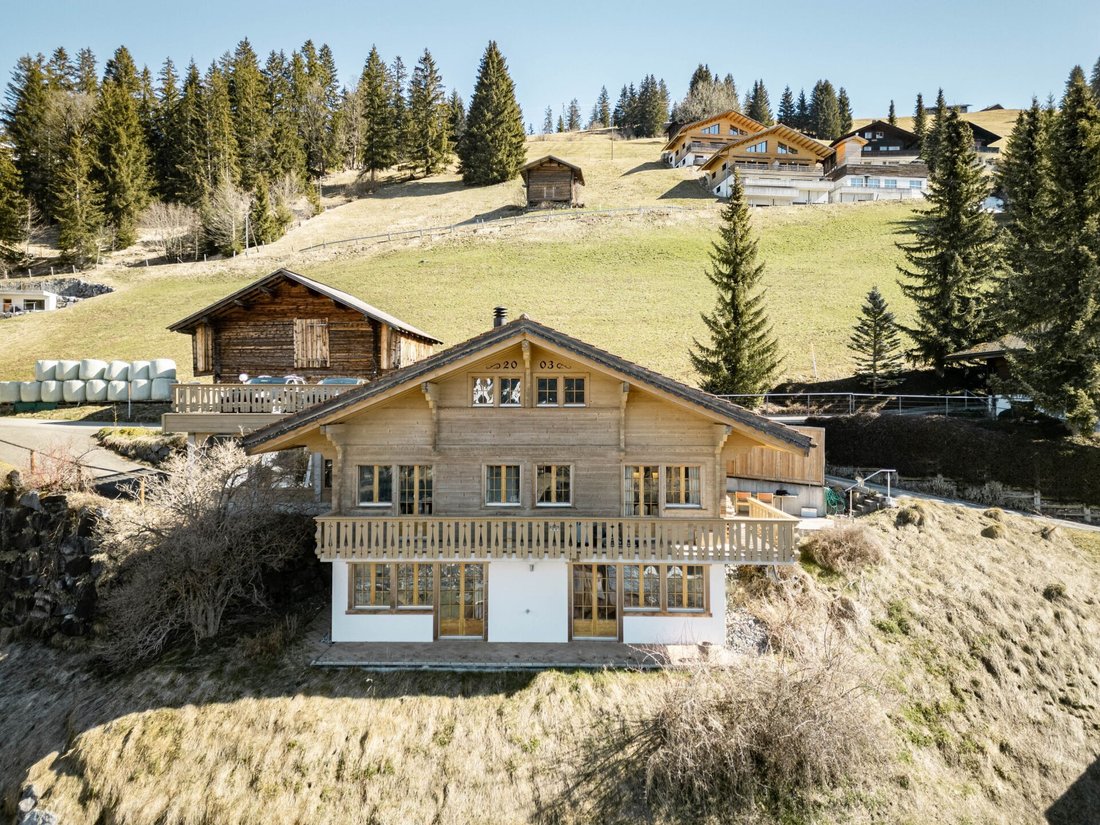 Chalet in Lenk im Simmental, Canton of Bern, Switzerland 1 - 18534082