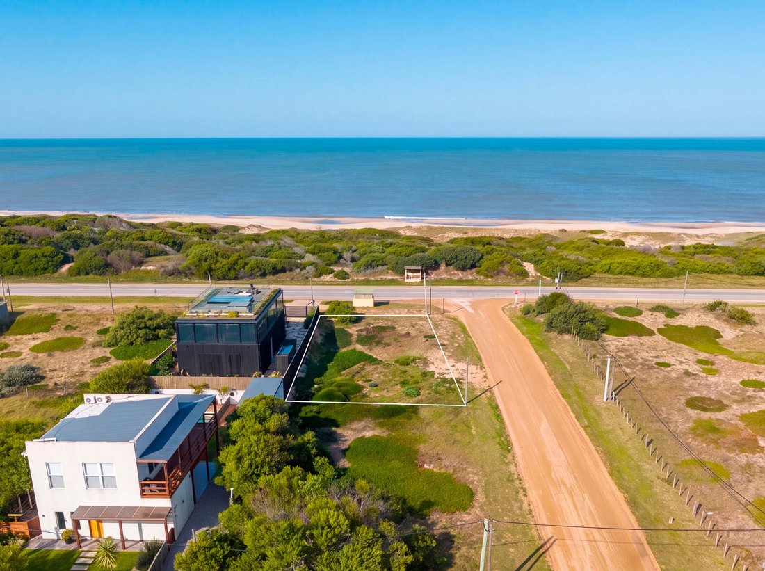 Land in La Juanita, Maldonado Department, Uruguay 1 - 18534670