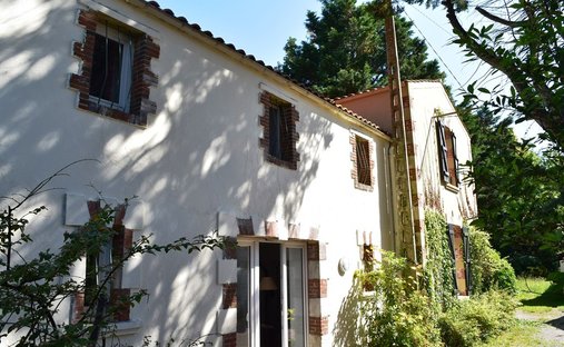 Villa in Olonne-sur-Mer, Les Sables-d'Olonne, France 1