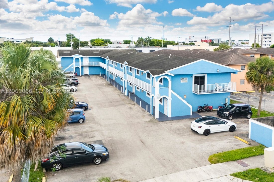 Hialeah, Florida, United States 1 - 18534816