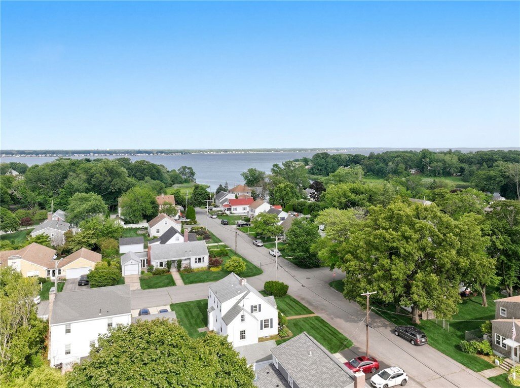 House in Warwick, Rhode Island, United States 4 - 18534514