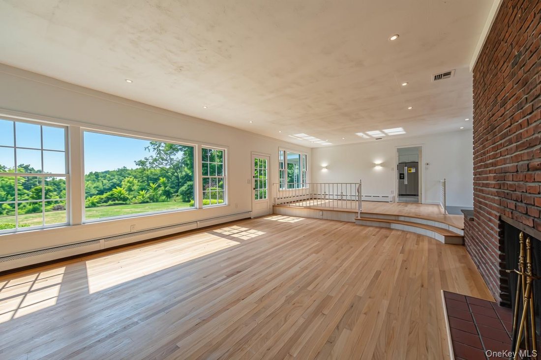 House in Cold Spring Harbor, New York, United States 4 - 18455527