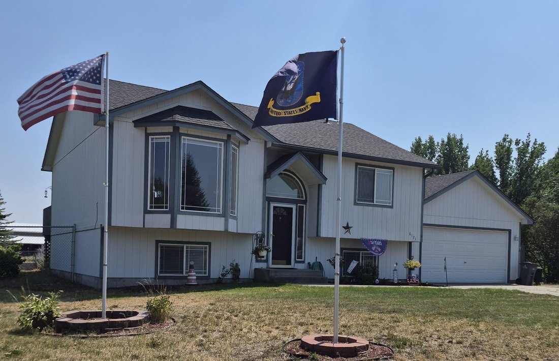 House in Nine Mile Falls, Washington, United States 1 - 17489603