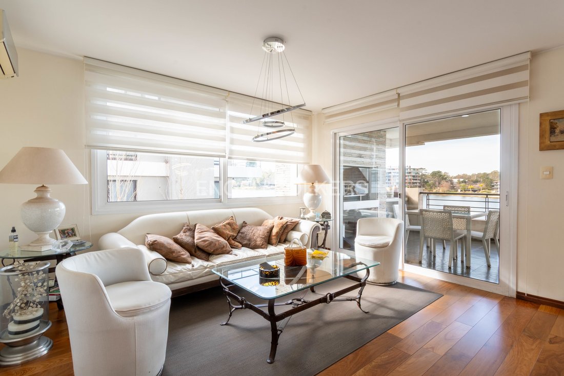 Apartment in Ciudad de la Costa, Canelones Department, Uruguay 5 - 18533269