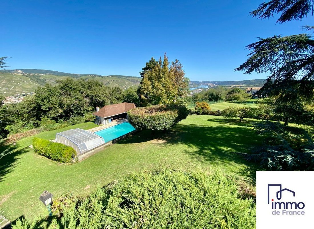 House in Reventin-Vaugris, Auvergne-Rhône-Alpes, France 1 - 18389889