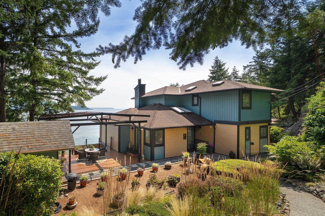 House in Bowen Island, British Columbia, Canada 5 - 18537140