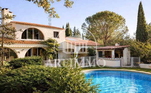 House in Saint-Martin-de-Londres, Occitania, France 1