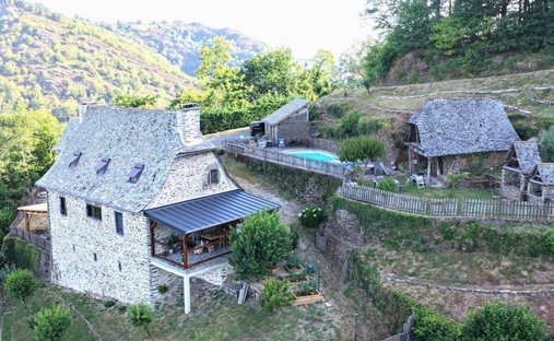 Casa a Cassaniouze, Auvergne-Rodano-Alpi, Francia 1