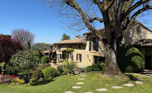 House in Montvendre, Auvergne-Rhône-Alpes, France 1