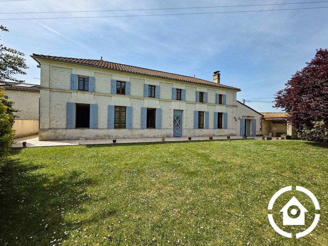 House in Baignes-Sainte-Radegonde, Nouvelle-Aquitaine, France 3 - 17751531