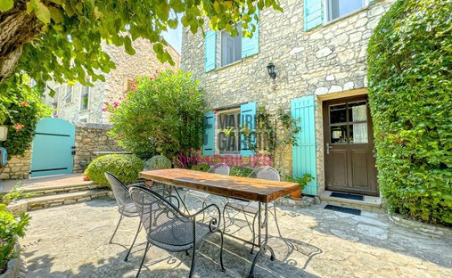 Country House in Velleron, Provence-Alpes-Côte d'Azur, France 1