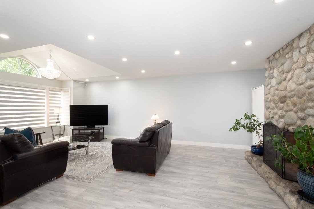 House in Delta, British Columbia, Canada 3 - 18537146