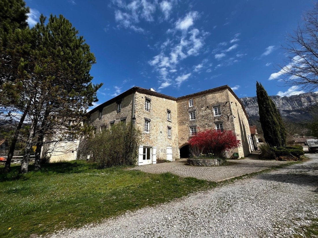 Country House in Romeyer, Auvergne-Rhône-Alpes, France 1 - 16942001