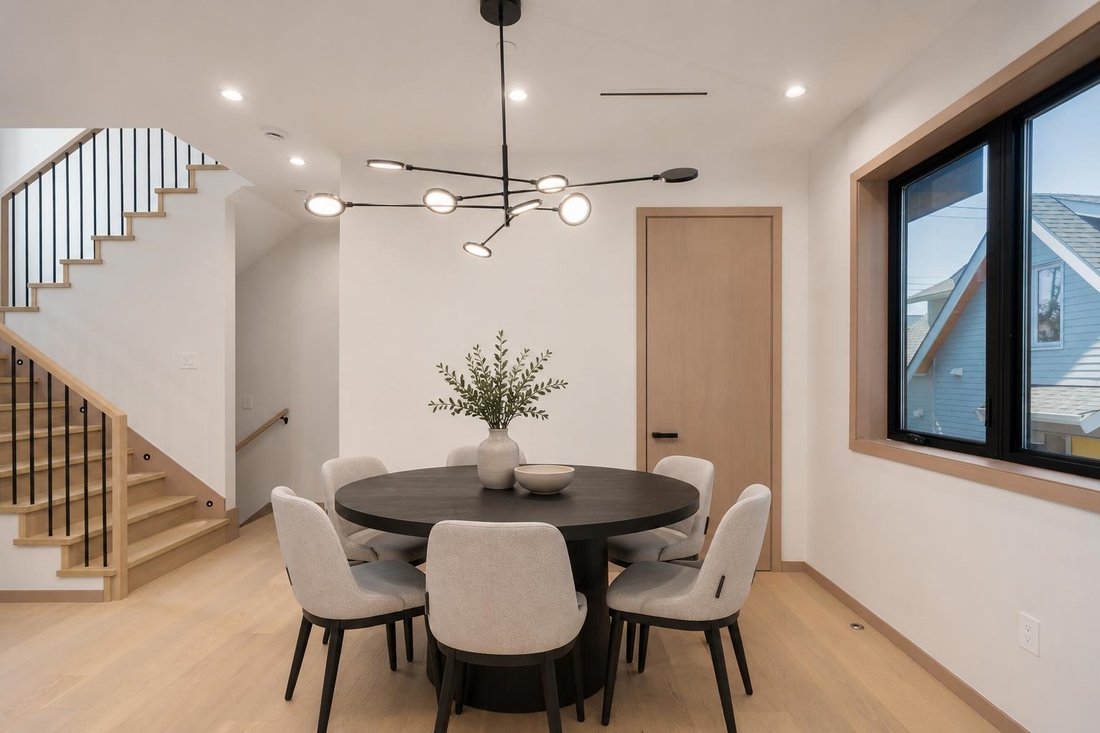 House in Vancouver, British Columbia, Canada 5 - 18537154