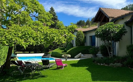 House in Die, Auvergne-Rhône-Alpes, France 1