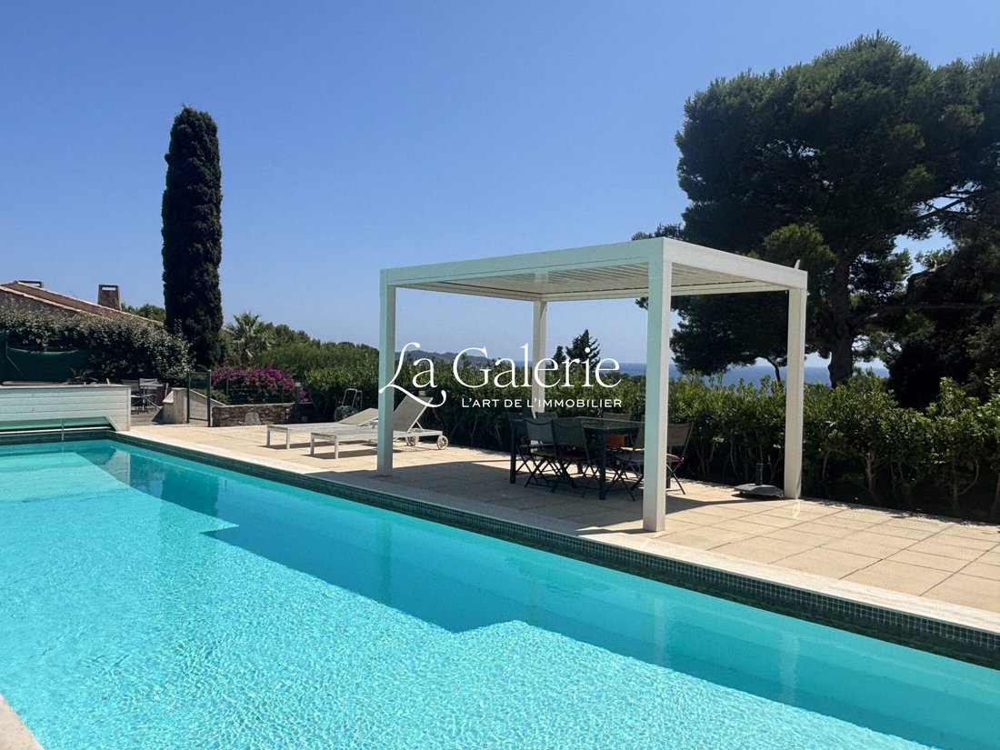 Villa in Hyeres, Provence-Alpes-Côte d'Azur, France 5 - 17460799