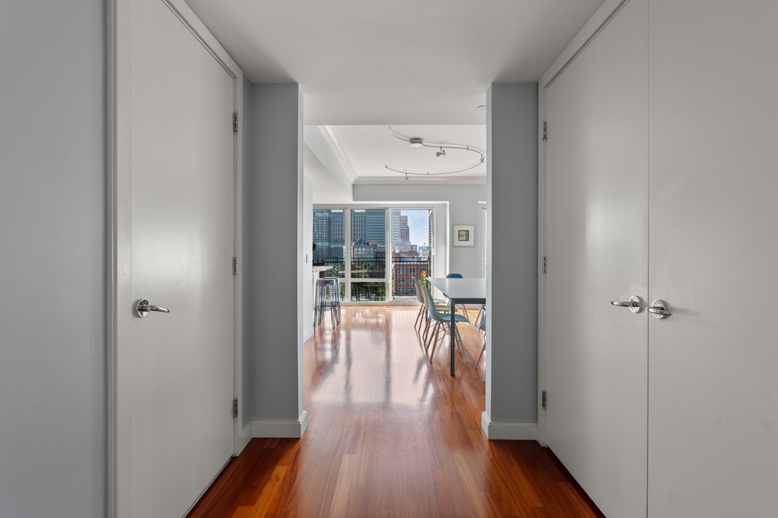 Condo in Boston, Massachusetts, United States 3 - 18537226