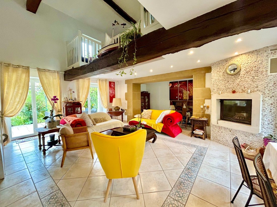 House in Beausemblant, Auvergne-Rhône-Alpes, France 4 - 17955483