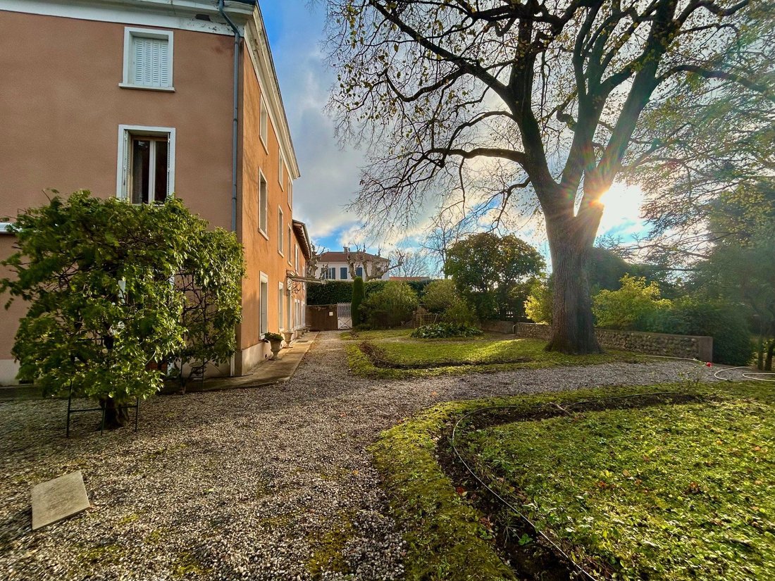 House in Chanos-Curson, Auvergne-Rhône-Alpes, France 1 - 18389914