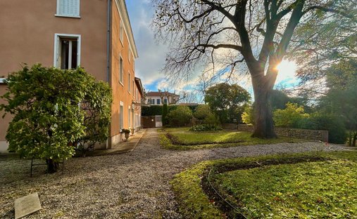Casa a Chanos-Curson, Auvergne-Rodano-Alpi, Francia 1