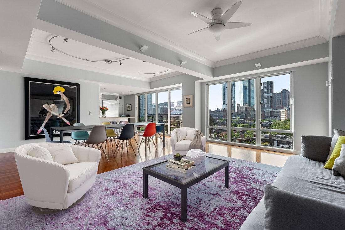 Condo in Boston, Massachusetts, United States 1 - 18537226