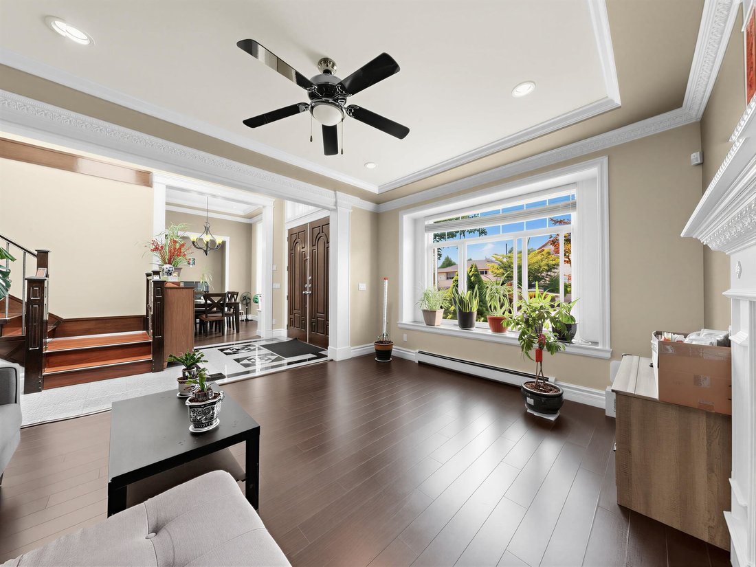 House in Surrey, British Columbia, Canada 5 - 18537149