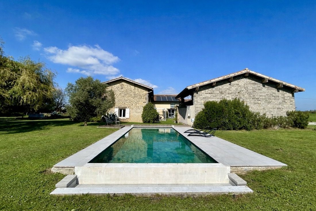 House in Alixan, Auvergne-Rhône-Alpes, France 1 - 18389920