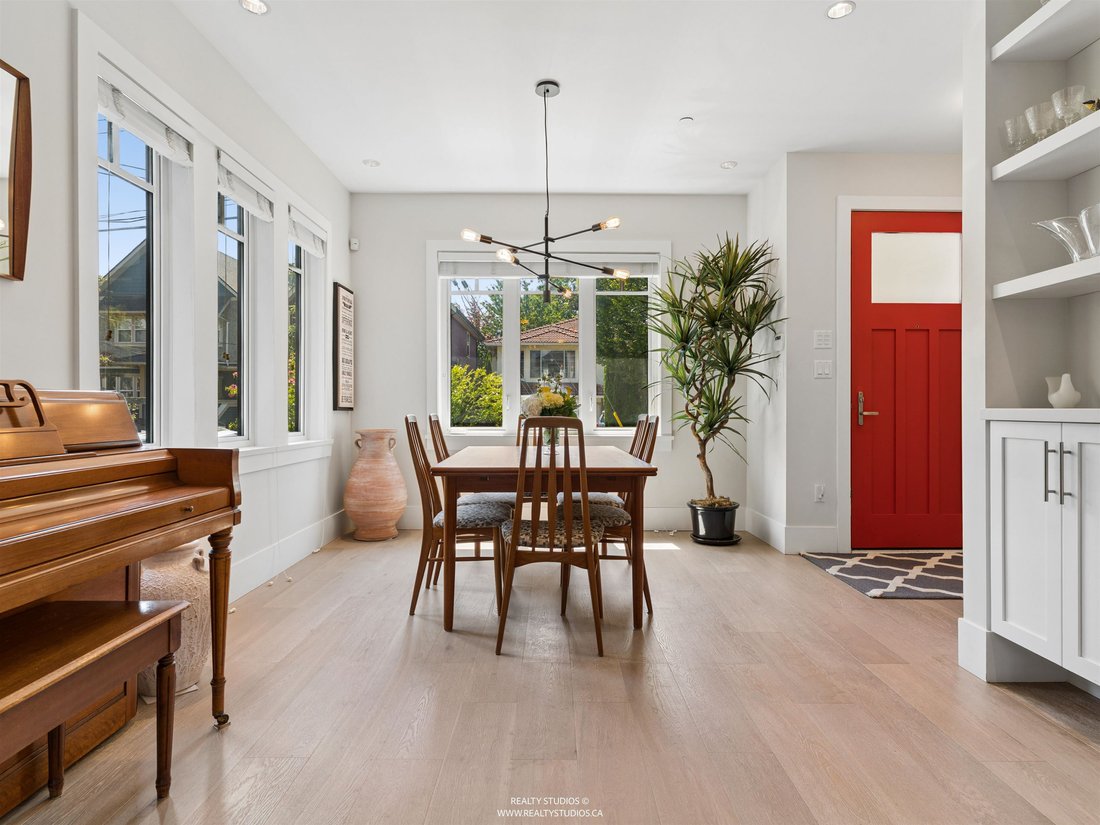House in Vancouver, British Columbia, Canada 2 - 18537151