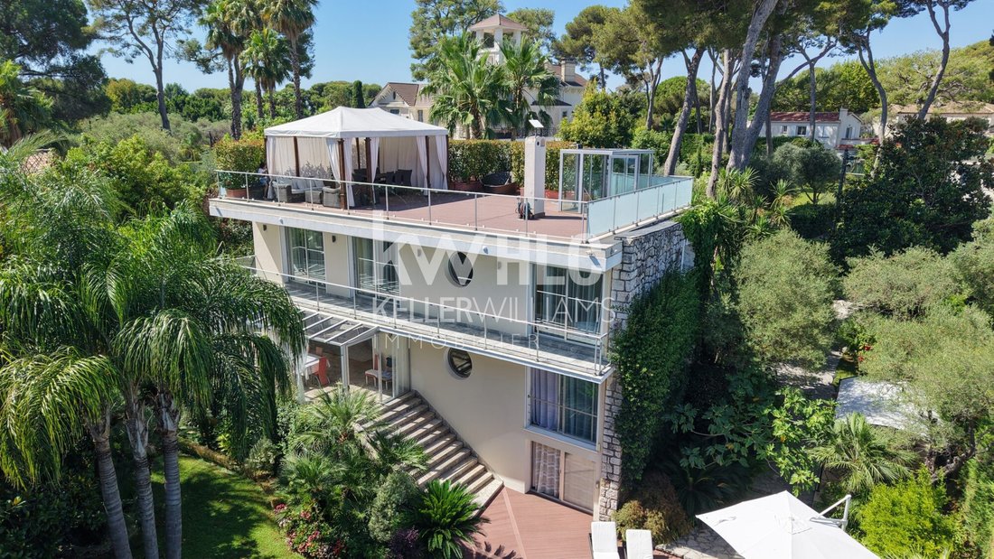 House in Antibes, Provence-Alpes-Côte d'Azur, France 2 - 17936587