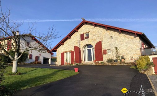 Azienda agricola a Bidache, Nuova Aquitania, Francia 1