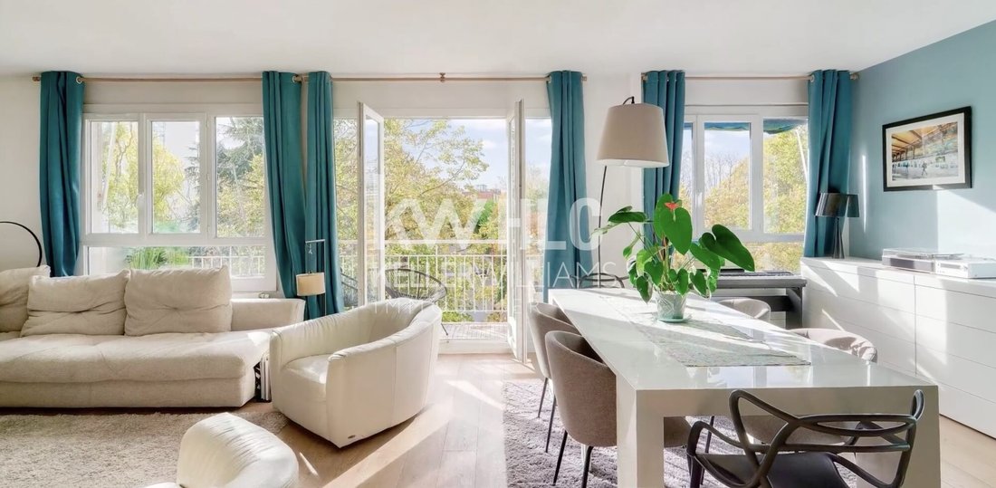 Apartment in Saint-Cloud, Ile-de-France, France 2 - 18385918