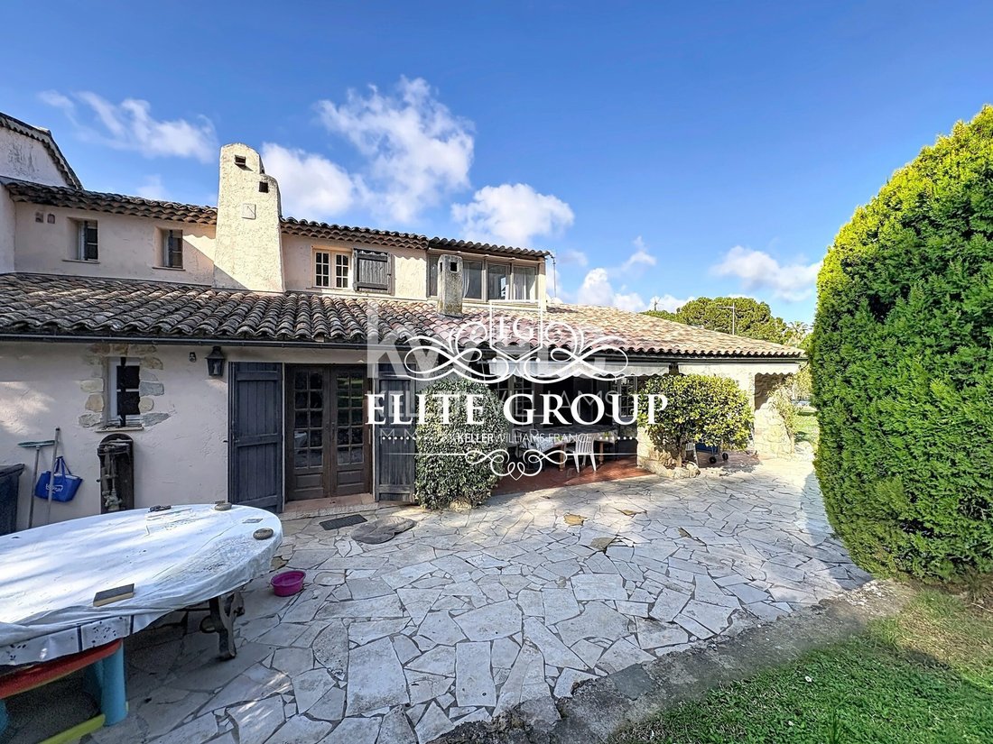 House in Mougins, Provence-Alpes-Côte d'Azur, France 4 - 17912954